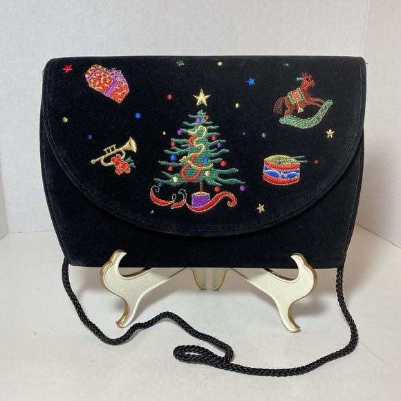 NWT Velveteen Clutch/Crossbody Purse Bag Embroidered Christmas Motif  9 x 7 x 3 - Picture 1 of 7